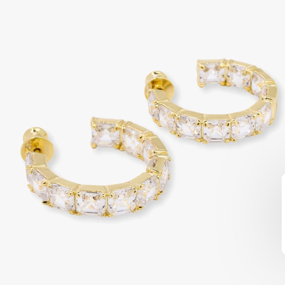 Melinda Maria The Queens Hoop 1” Gold Earrings